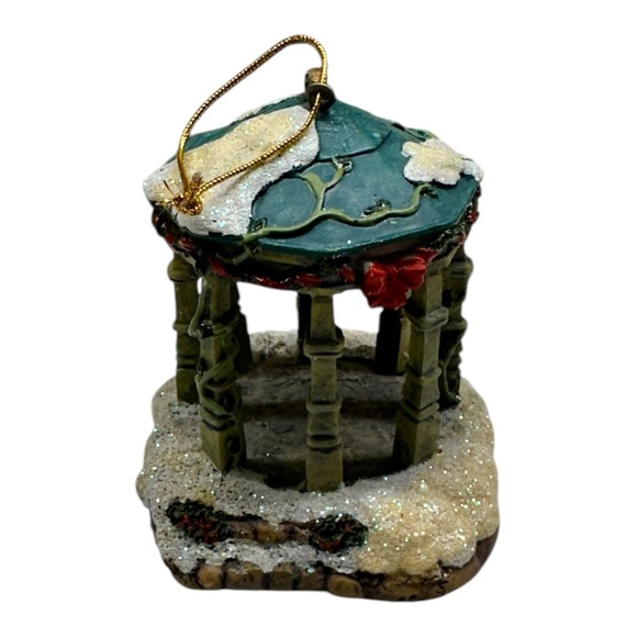 Thomas Kinkade Christmas “Sweetheart Gazebo” 2002 Kurt Adler ornament - Picture 1 of 7